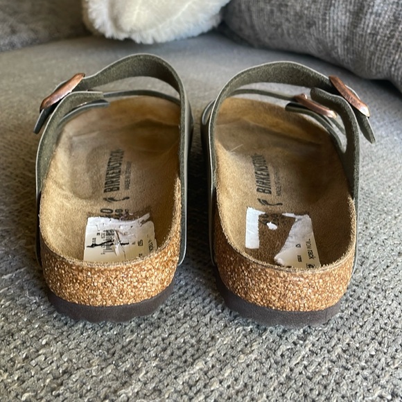 NWT BIRKENSTOCK Arizona Sandals! - Picture 6 of 12
